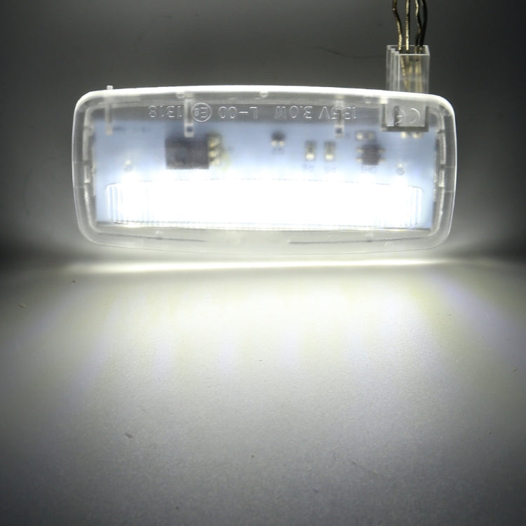 2 PCS Car DC12V / 1.5W / 6000K / 100LM LED Vanity Mirror Lamp Makeup Mirror Light with 18 SMD-3014 Lamps for BMW E93, White Light