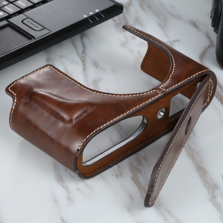 1/4 inch Thread PU Leather Camera Half Case Base for Leica Q2