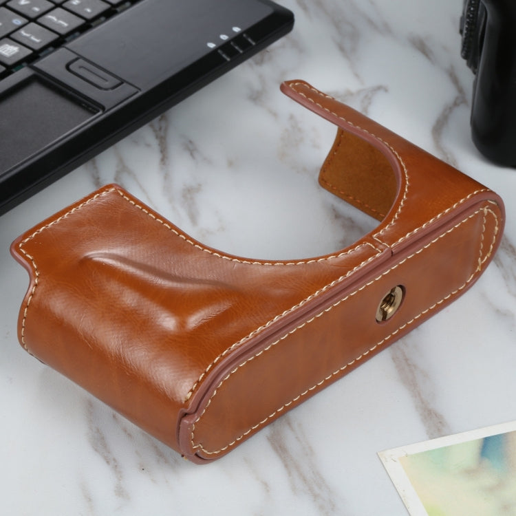 1/4 inch Thread PU Leather Camera Half Case Base for Leica Q2