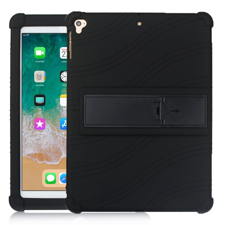 For iPad 6 (9.7 Universal) Tablet PC Silicone Protective Case with Invisible Bracket