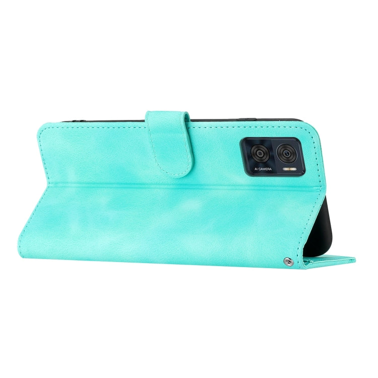 For Motorola Moto E22 Heart Pattern Skin Feel Leather Phone Case