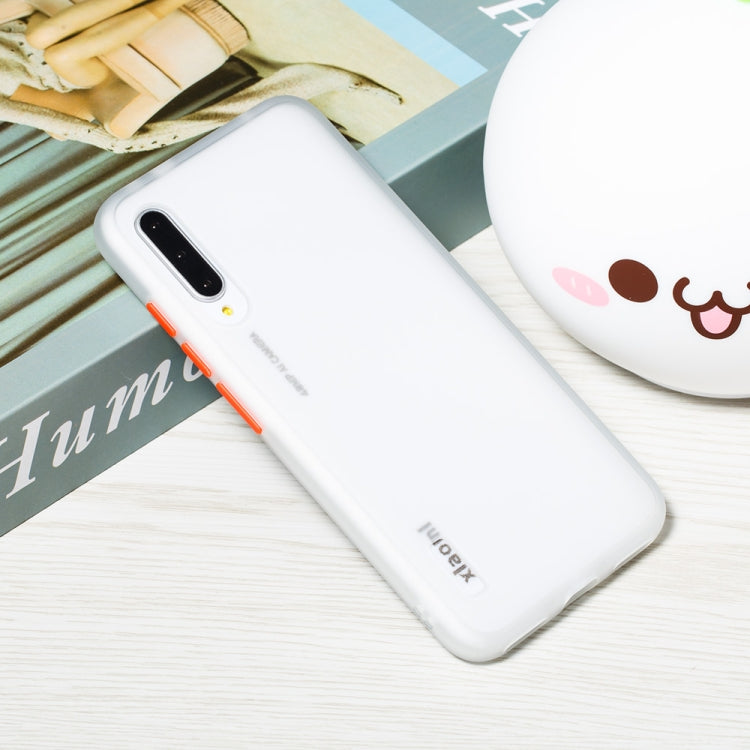 For Xiaomi Mi CC9e / A3 Skin Hand Feeling Series Shockproof Frosted PC+ TPU Protective Case