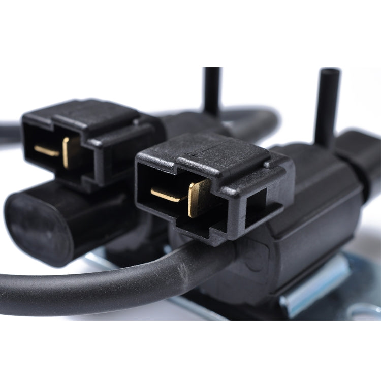 Car Vacuum Wheel Clutch Control Solenoid Valve K5T47776 for Mitsubishi Pajero L200 L300