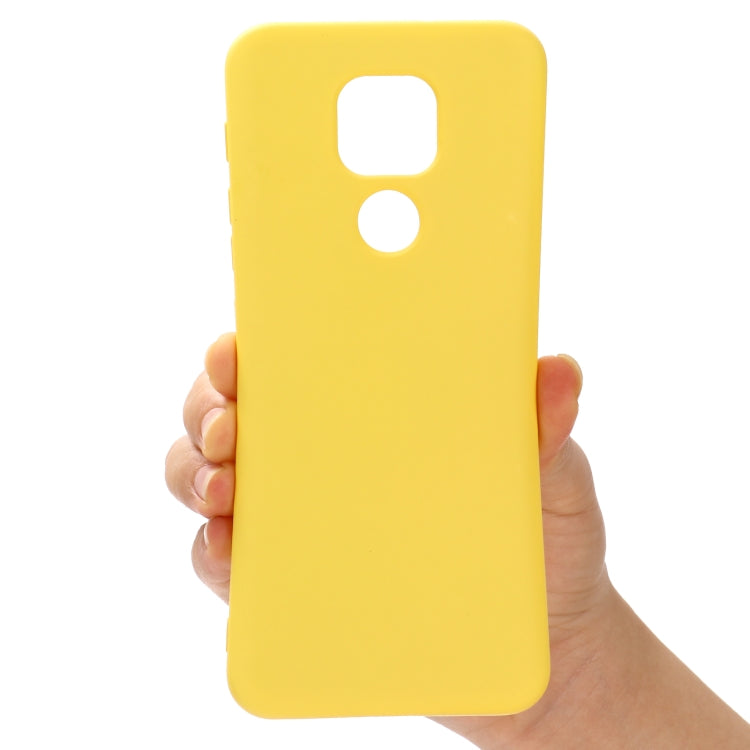 For Motorola Moto G9 Play Pure Color Liquid Silicone Shockproof Full Coverage Case