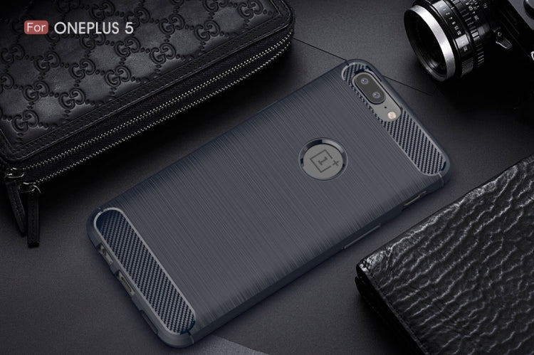 For OnePlus 5 Brushed Texture Carbon Fiber Shockproof TPU Rugged Armor Protective Case