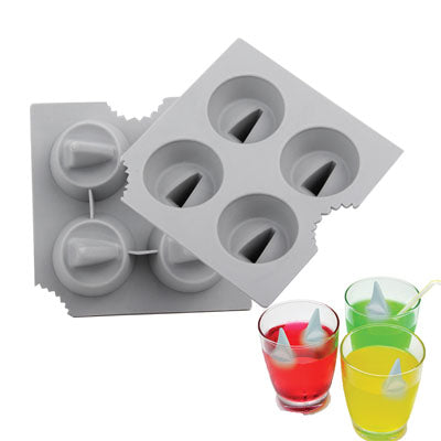 Novelty Shark Fin 4-Grid Ice Cube Tray (Random Color Delivery)