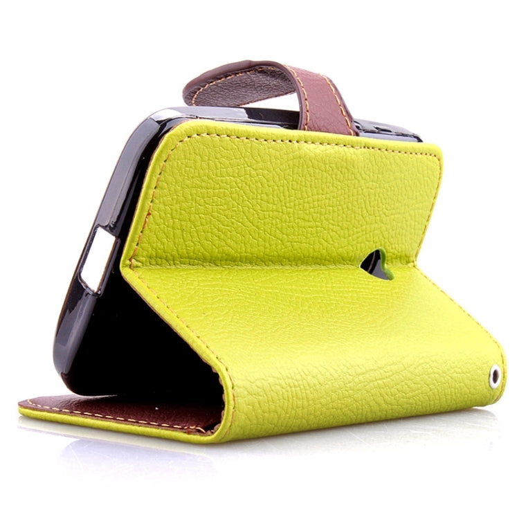 Leaf Magnetic Snap Litchi Texture Horizontal Flip Leather Case with Card Slots & Wallet & Holder & Lanyard for Motorola Moto E / XT1021