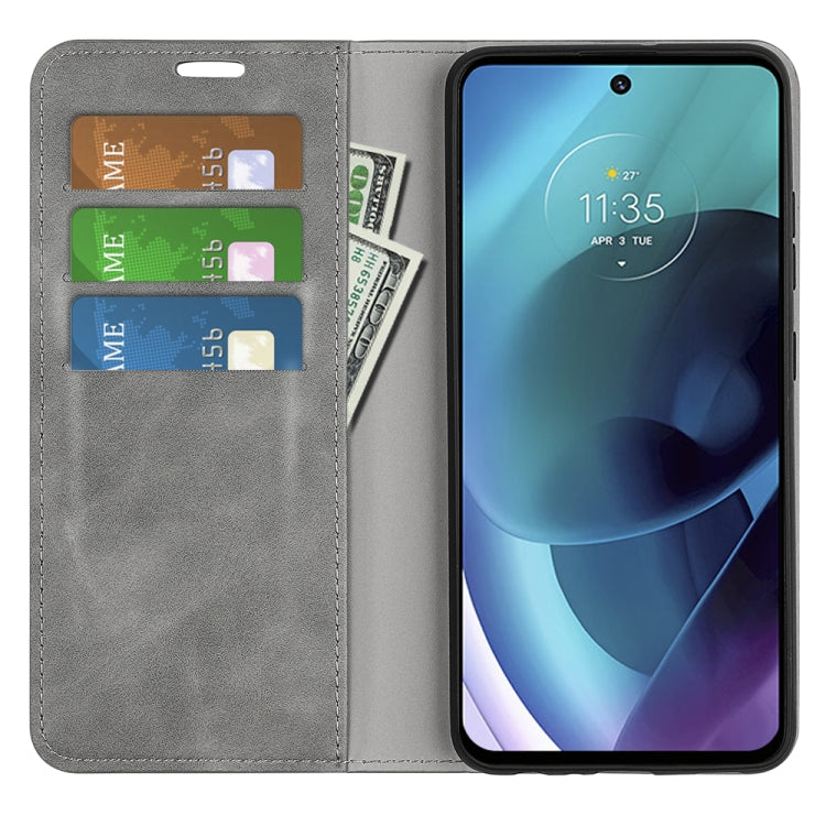 For Motorola Moto G51 5G Retro-skin Magnetic Suction Leather Phone Case