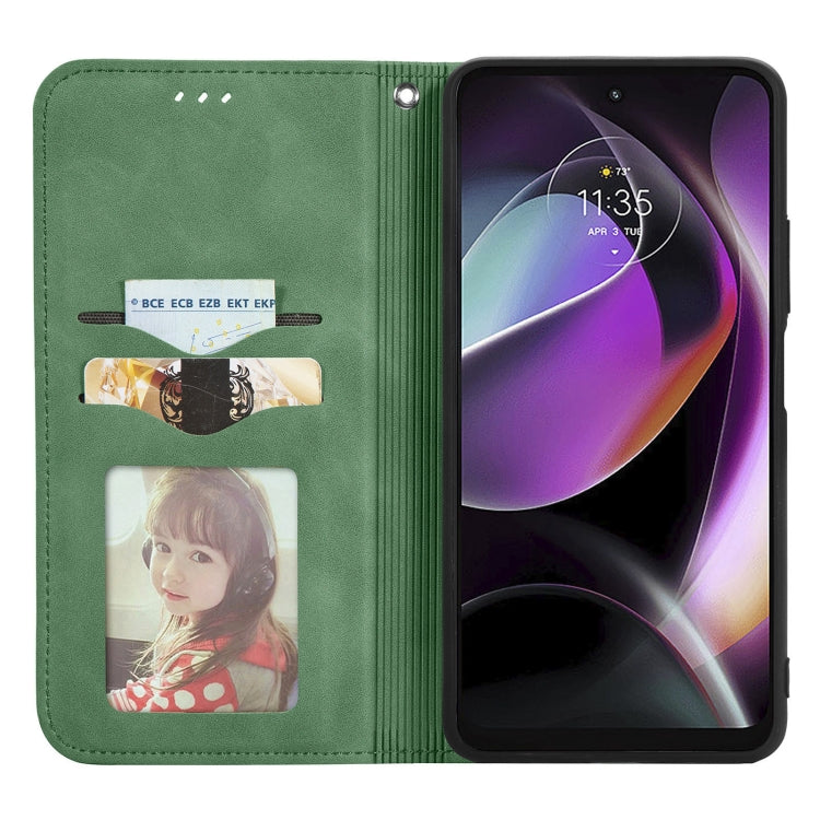 For Motorola Moto G 2022 Retro Skin Feel Magnetic Leather Phone Case