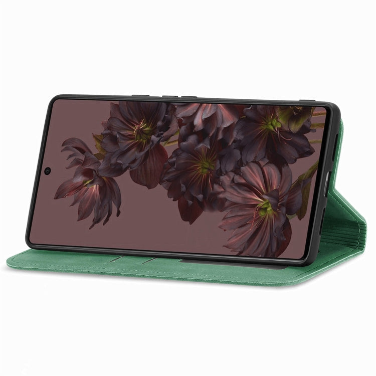 For Google Pixel 7 Retro Skin Feel Magnetic Leather Phone Case