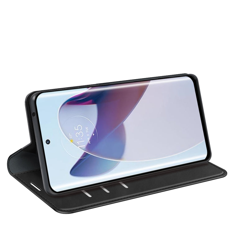 For Motorola Moto X30 Pro Retro-skin Magnetic Suction Leather Phone Case