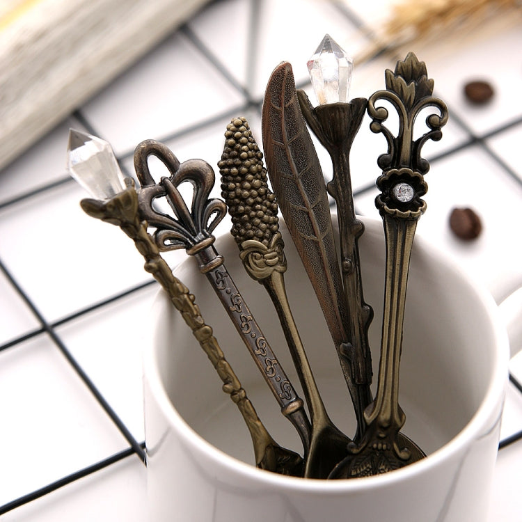 2Sets Vintage Mini Coffee Spoons Suit Royal Style Metal Carved Coffee Fruit Cutler Dessert Flatware Kitchen Tools Antique Bronze(With Antique Fork)