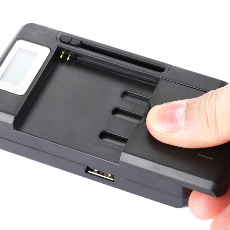 Intelligent LCD Indicator Display USB Port Universal Battery Charger,