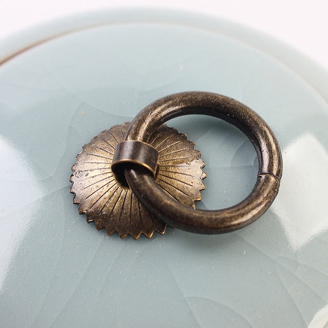 Ceramic Tea Pot Lotus Shaped Sealed Storage Tank