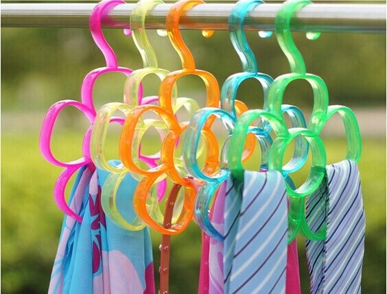 4 Pack Flower Racks Random Color Delivery (Size: 26cm*18.5cm)