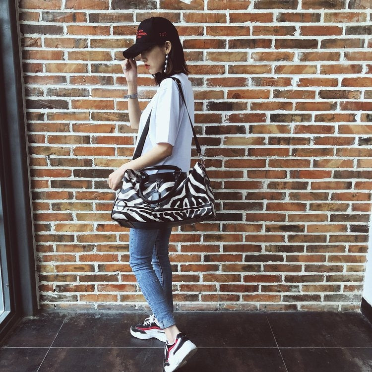 Large Capacity PU Leather Casual Travel Handbags Single Shoulder Bag, Size: S (Black)