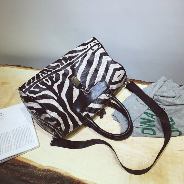 Large Capacity PU Leather Casual Travel Handbags Single Shoulder Bag, Size: S (Black)