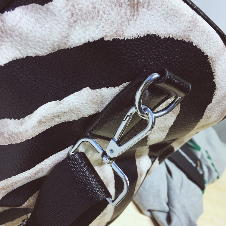 Large Capacity PU Leather Casual Travel Handbags Single Shoulder Bag, Size: S (Black)