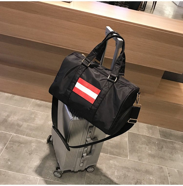 Nylon Shoulder Travel Bag Leisure Sport Handbag with Shoes Socket