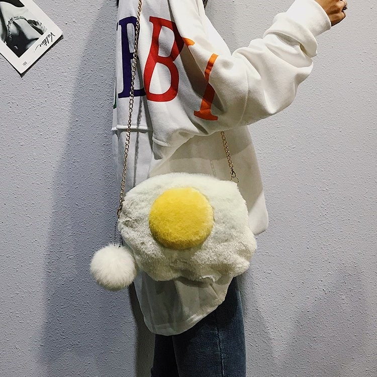 Omelette Shape Fashion Plush Chain Single Shoulder Bag Ladies Handbag with Plush Pendant (White)