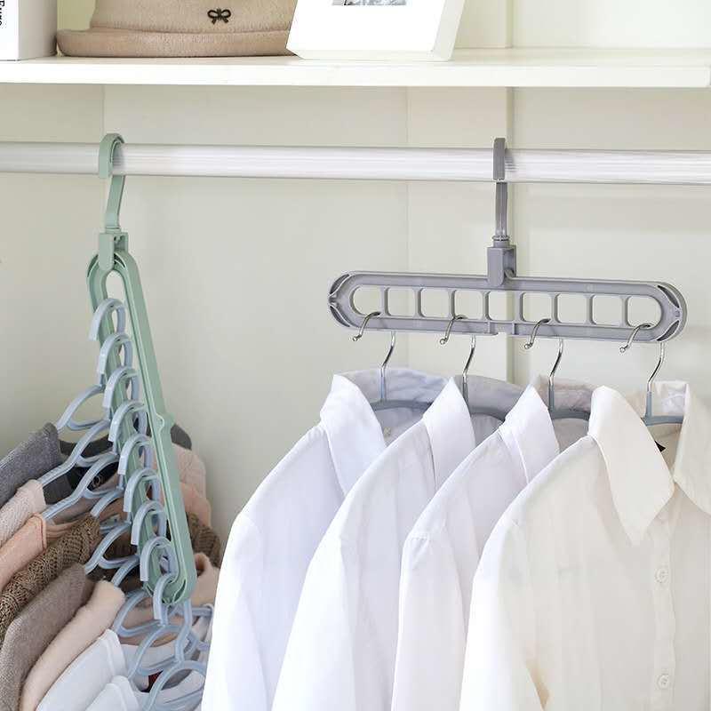 3 Pcs Space Saving Hanger -  Keep Your Wardrobe Mess Free