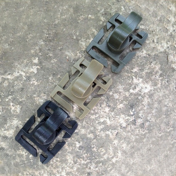 3PCS Tube Clip Gear Water Pipe Hose Clamp Backpack Molle Carabiner Buckle