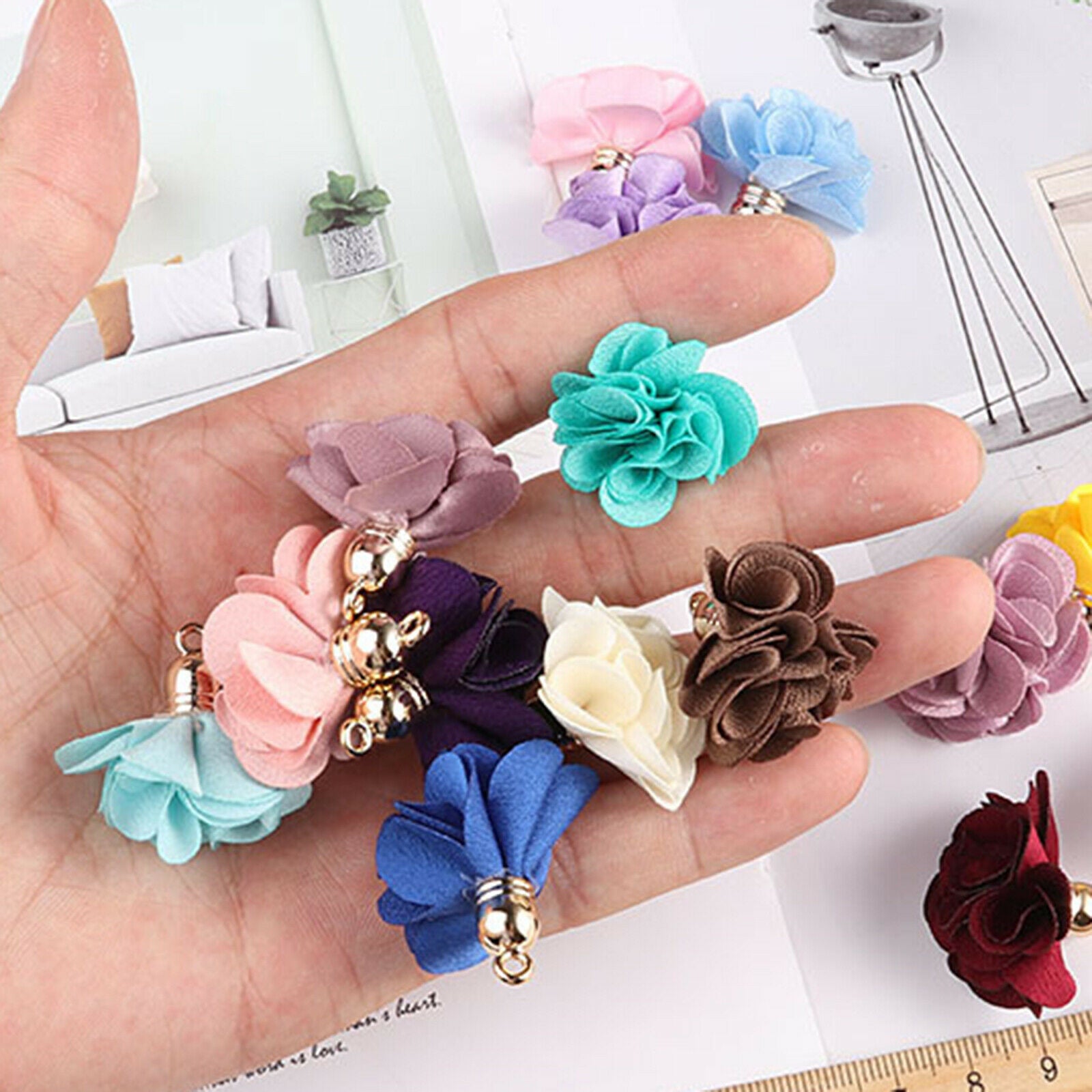 100-Pack Cloth Fabric Floral Petal Pendants Tassel Charms DIY Jewelry Making