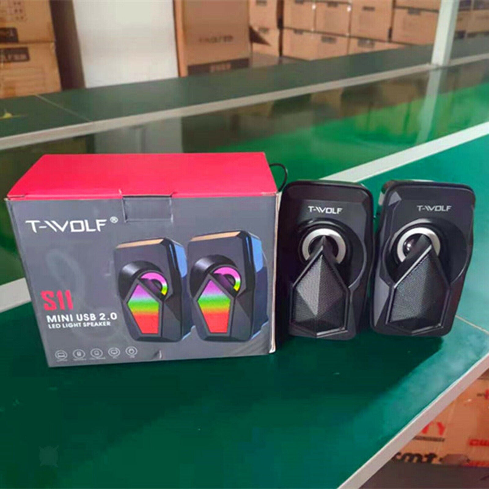 Small USB Wired Multimedia Computer Speakers with Colorful Light 3.5MM Audio