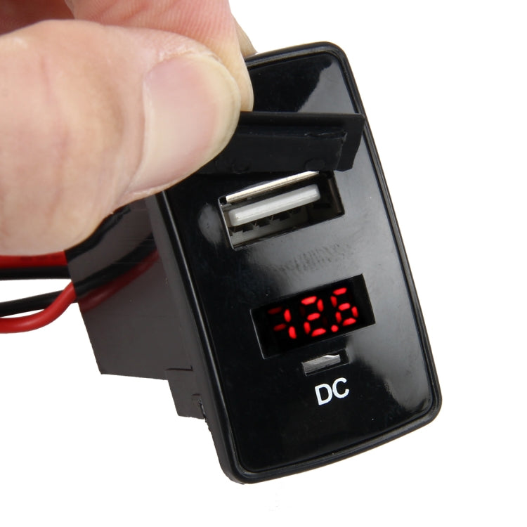YCL-303 One Slot Charging with Voltmeter Special Design USB Port DC 12V USB Single Charge Outlet Charging Smartphones for Honda