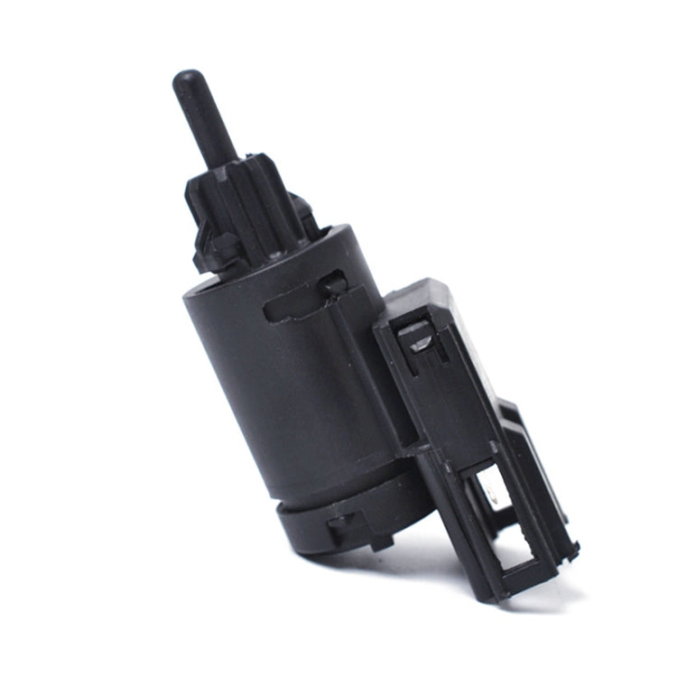 Car Brake Light Switch Brake Lamp Switch 1J0945511D for Volkswagen Golf 98-05 / Audi A3 01-03 / Skoda Octavia 98-10