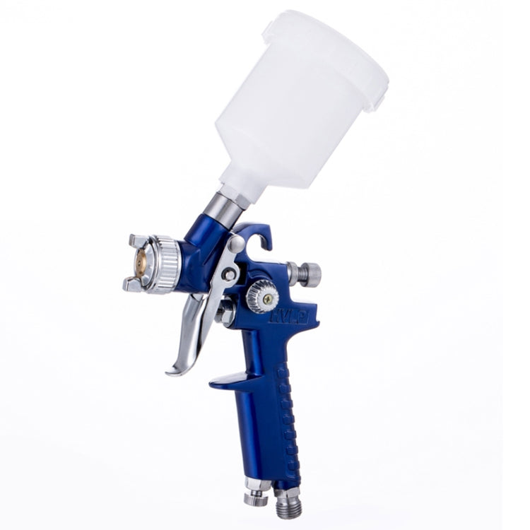 H827 Environmentally Friendly High Atomization Spray Gun Pneumatic Paint Spray Gun for Car furniture , Hole diameter: 1.7mm