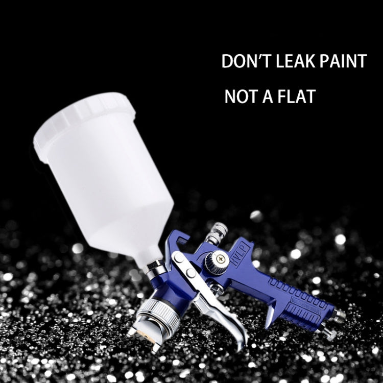 H827 Environmentally Friendly High Atomization Spray Gun Pneumatic Paint Spray Gun for Car furniture , Hole diameter: 1.7mm