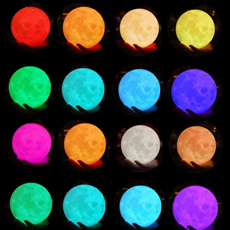 Customized 16-colors 3D Print Lamp USB Charging Energy-saving LED Night Light with Remote Control & Wooden Holder Base, Diameter:15cm