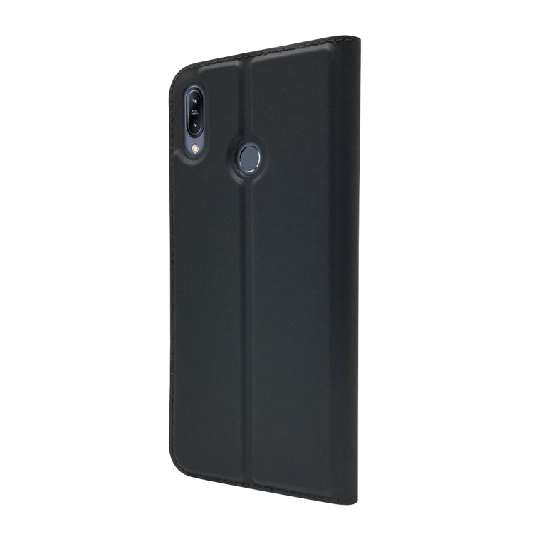 Electric Pressed Plain Texture Ultra-thin Magnetic Suction TPU + PU Leather Case with Holder & Card Slot For ASUS Zenfone Max (M2) ZB633KL