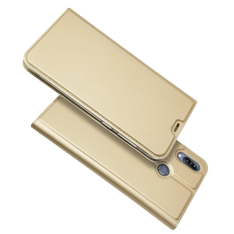 Electric Pressed Plain Texture Ultra-thin Magnetic Suction TPU + PU Leather Case with Holder & Card Slot For ASUS Zenfone Max (M2) ZB633KL