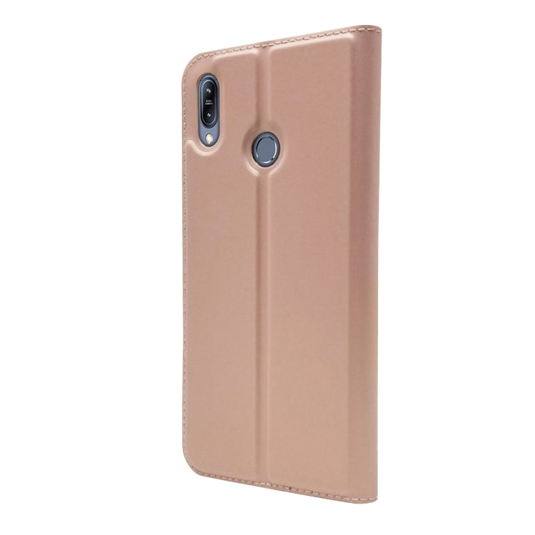 Electric Pressed Plain Texture Ultra-thin Magnetic Suction TPU + PU Leather Case with Holder & Card Slot For ASUS Zenfone Max (M2) ZB633KL