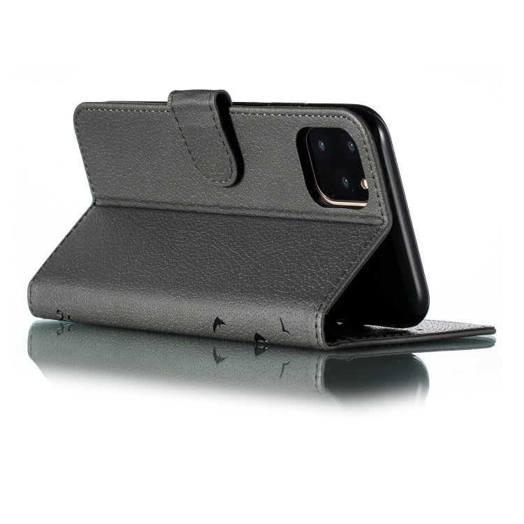 For iPhone 11 Pro Max Feather Pattern Litchi Texture Horizontal Flip Leather Case with Wallet & Holder & Card Slots