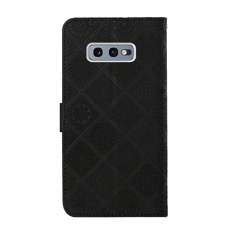 For Samsung Galaxy S10e Ethnic Style Embossed Pattern Horizontal Flip Leather Case with Holder & Card Slots & Wallet & Lanyard