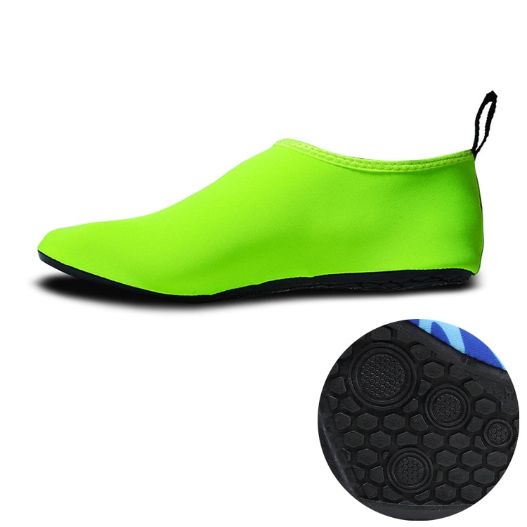 Non-slip Wear-resisting Thick Rubber Sole Diving Shoes and  Socks, One Pair, Size:M