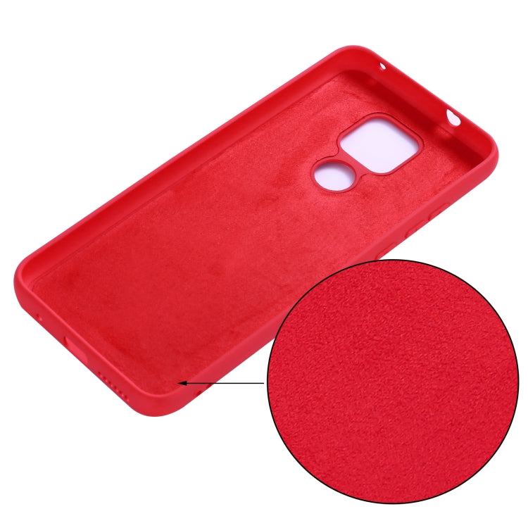 For Motorola Moto G Play (2021) Pure Color Liquid Silicone Shockproof Full Coverage Case