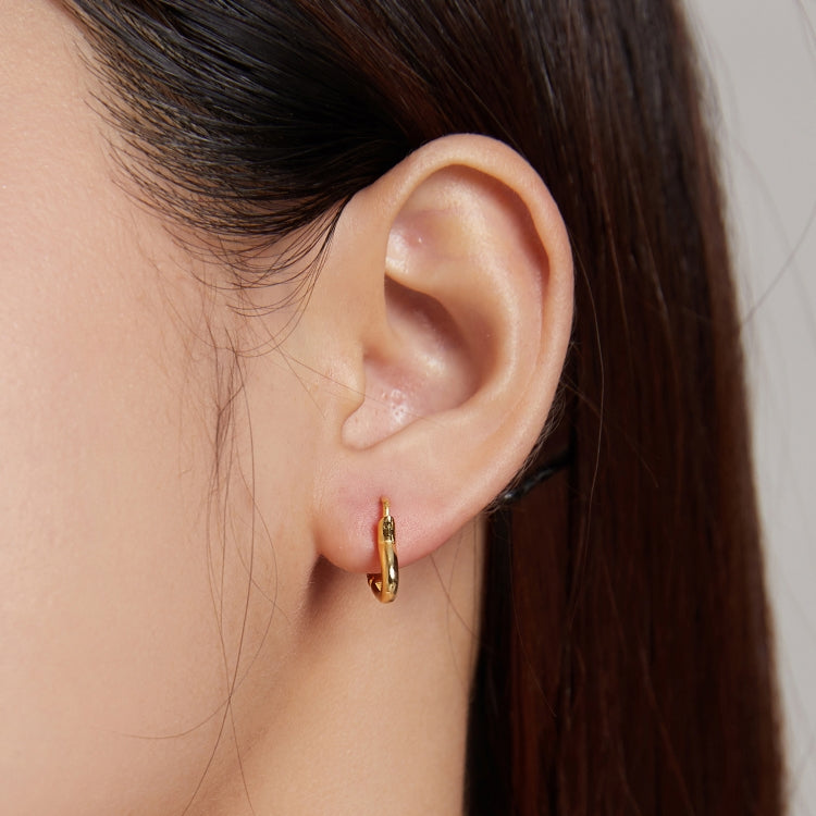S925 Sterling Silver Heart-shaped Hollow Ear Stud Women Earrings