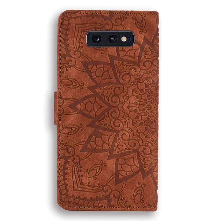 For Galaxy S10e Calf Pattern Diamond Mandala Double Folding Design Embossed Leather Case with Wallet & Holder & Card Slots