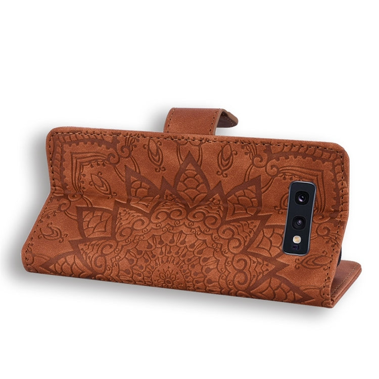 For Galaxy S10e Calf Pattern Diamond Mandala Double Folding Design Embossed Leather Case with Wallet & Holder & Card Slots