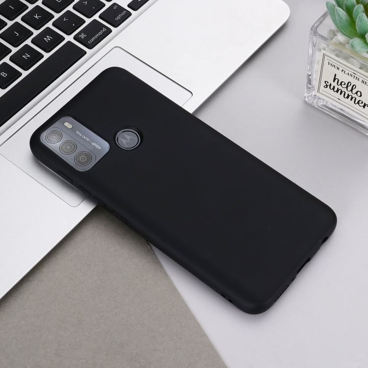 For Motorola Moto G50 Pure Color Liquid Silicone Shockproof Full Coverage Case