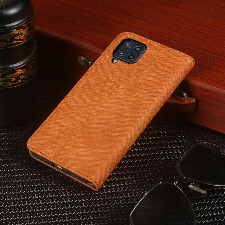 For Samsung Galaxy M32 Cloth Texture Retro Horizontal Flip PU Leather Shockproof Case with Holder & Card Slot