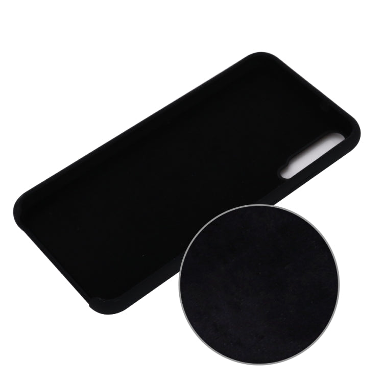 For Huawei Honor Play 3 Solid Color Liquid Silicone Dropproof Full Coverage Protective Case