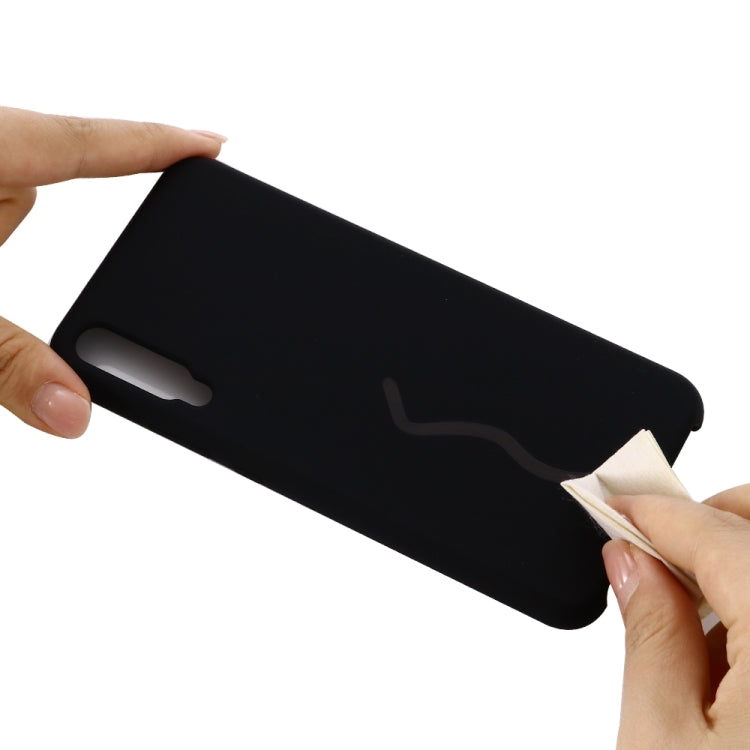 For Huawei Honor Play 3 Solid Color Liquid Silicone Dropproof Full Coverage Protective Case