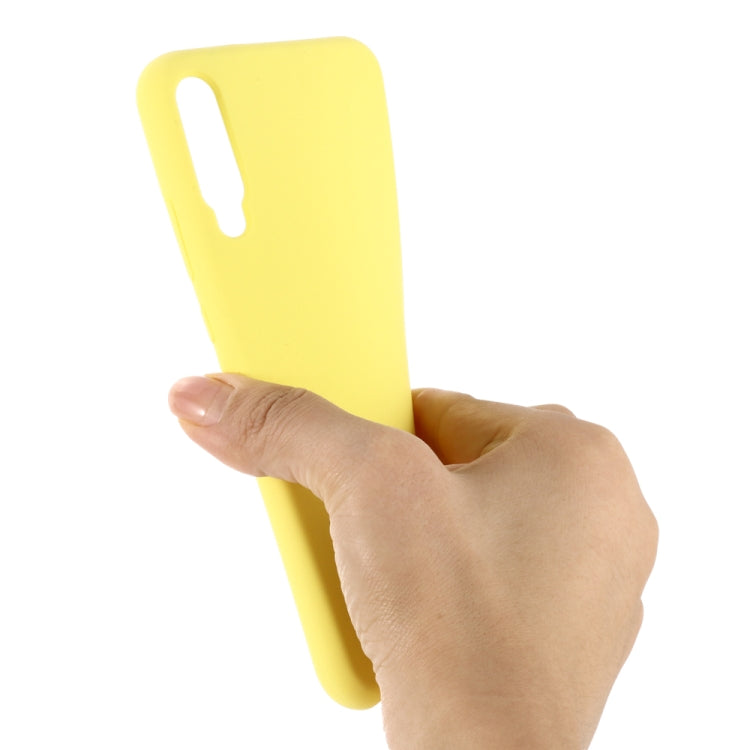 For Huawei Honor Play 3 Solid Color Liquid Silicone Dropproof Full Coverage Protective Case