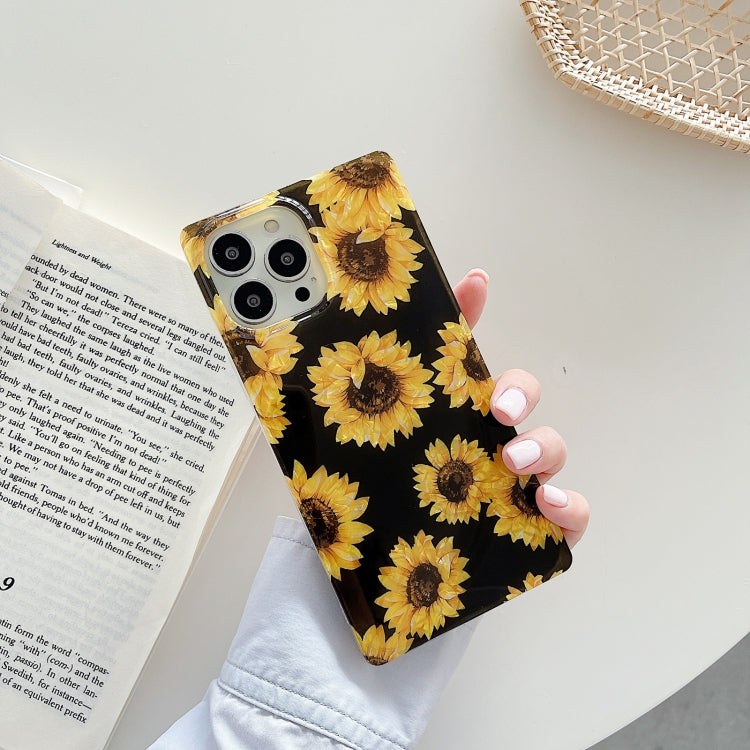 For iPhone 13 Shell Pattern Shockproof Square Protective Case