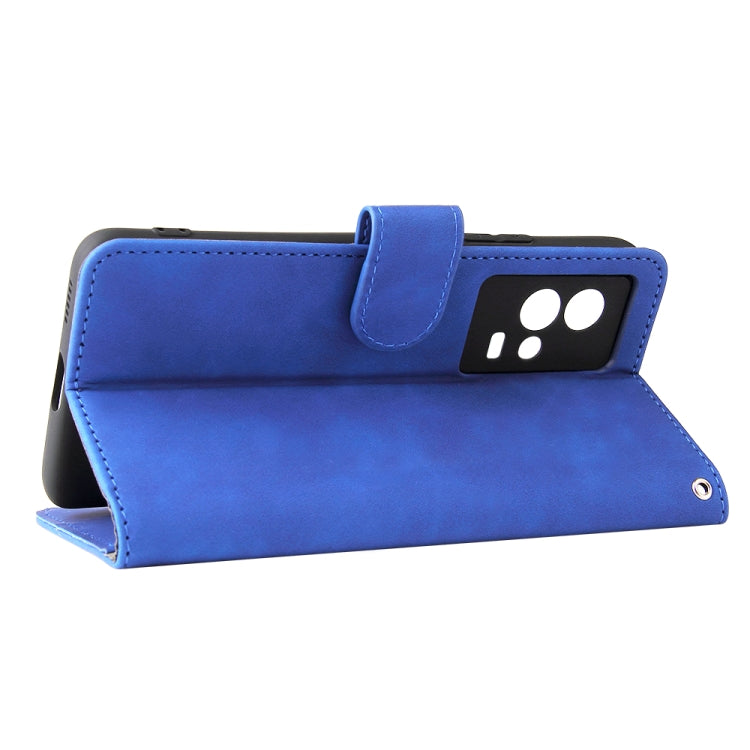 For vivo iQOO 8 Solid Color Skin Feel Magnetic Buckle Horizontal Flip Calf Texture PU Leather Case with Holder & Card Slots & Wallet